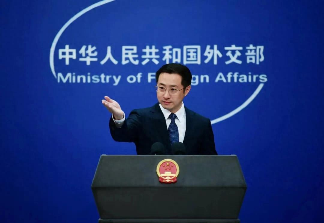 特朗普政府正在制定更严厉的对华半导体限制措施，外交部回应