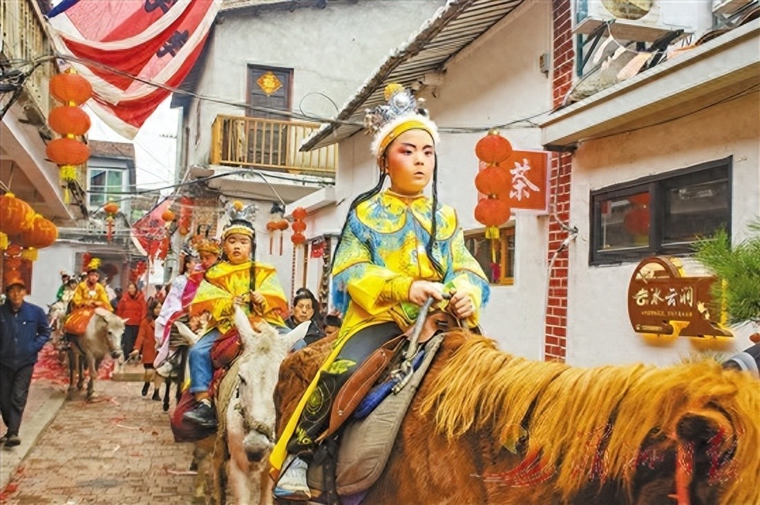 涵江区白塘镇洋尾村：踏马迎春纳福来