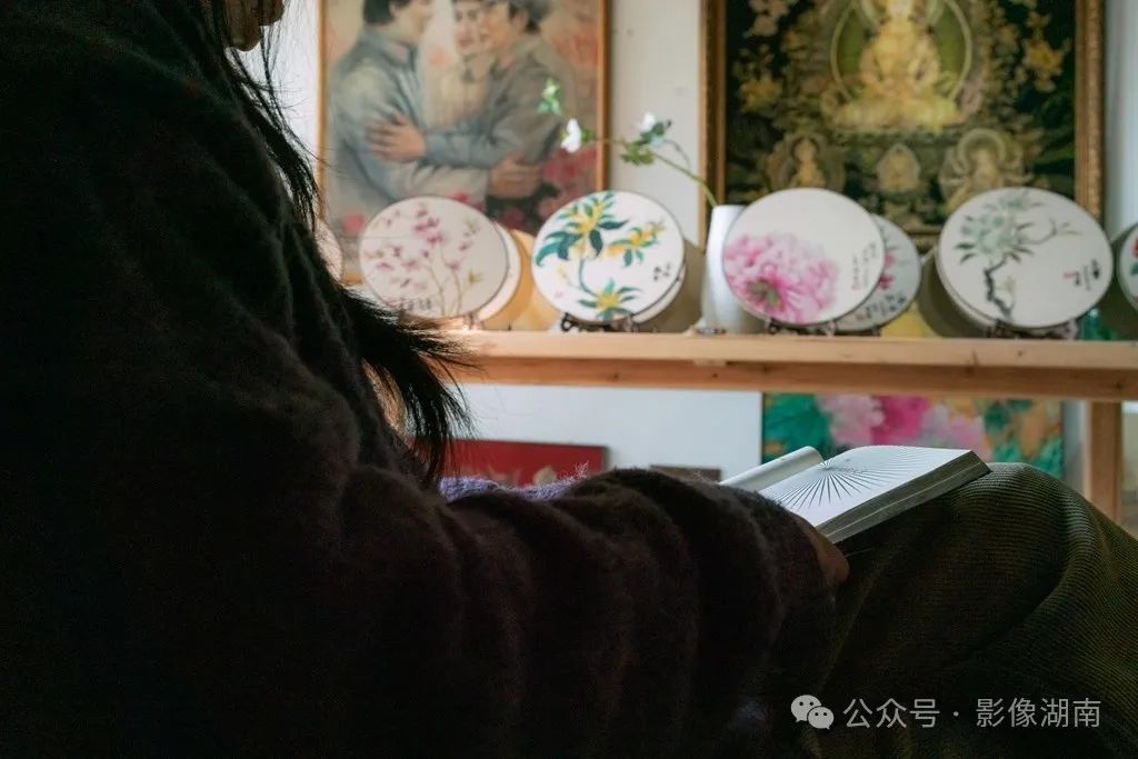 街拍:春风闹河街