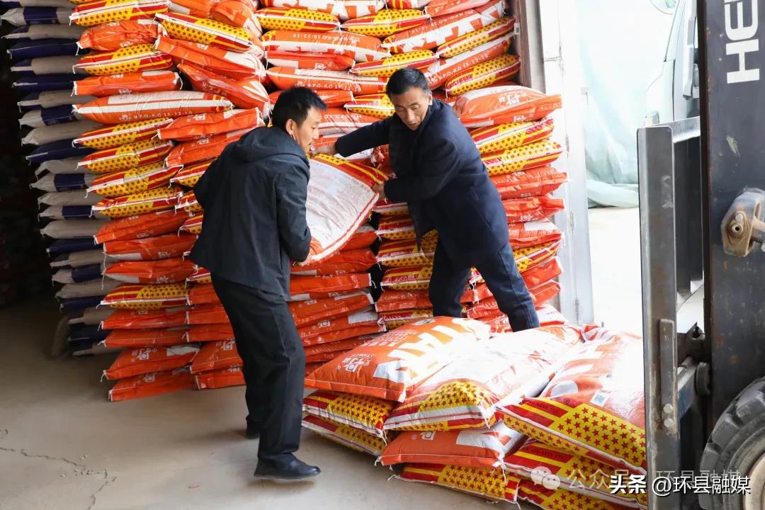 环县:农资储备粮草足绘好春耕保障图