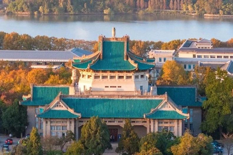 机器人来了,约不?