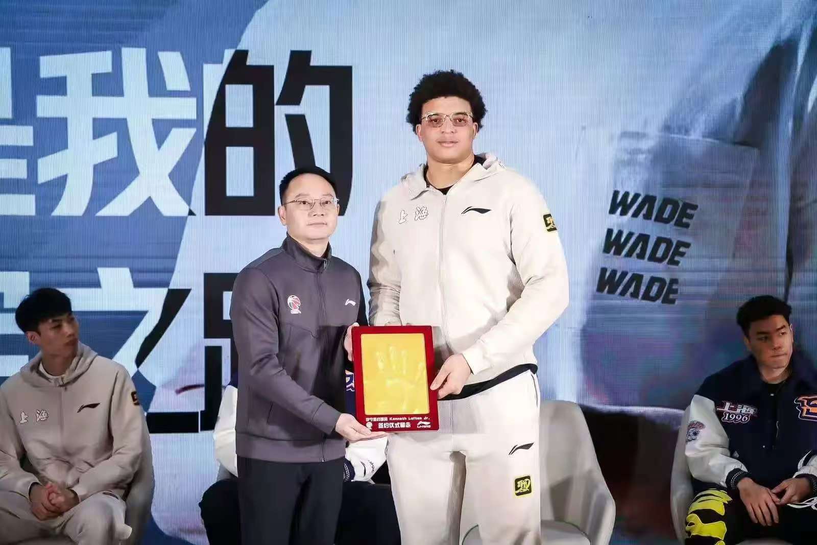 首钢试训纳塔尔,辽宁报价科顿!上海核心签代言广告,宁波1签1
