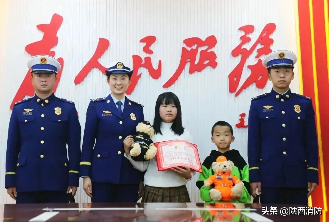 孩子玩火烧家vs9岁女孩冷静自救!火灾背后的警示→今日头