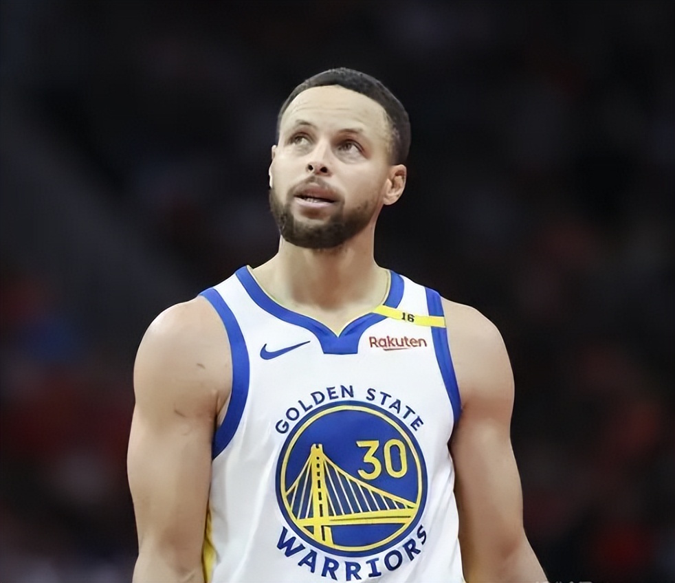 勇士狂胜独行侠!库里向外界证明2件事情,他仍然是NBA最强球星
