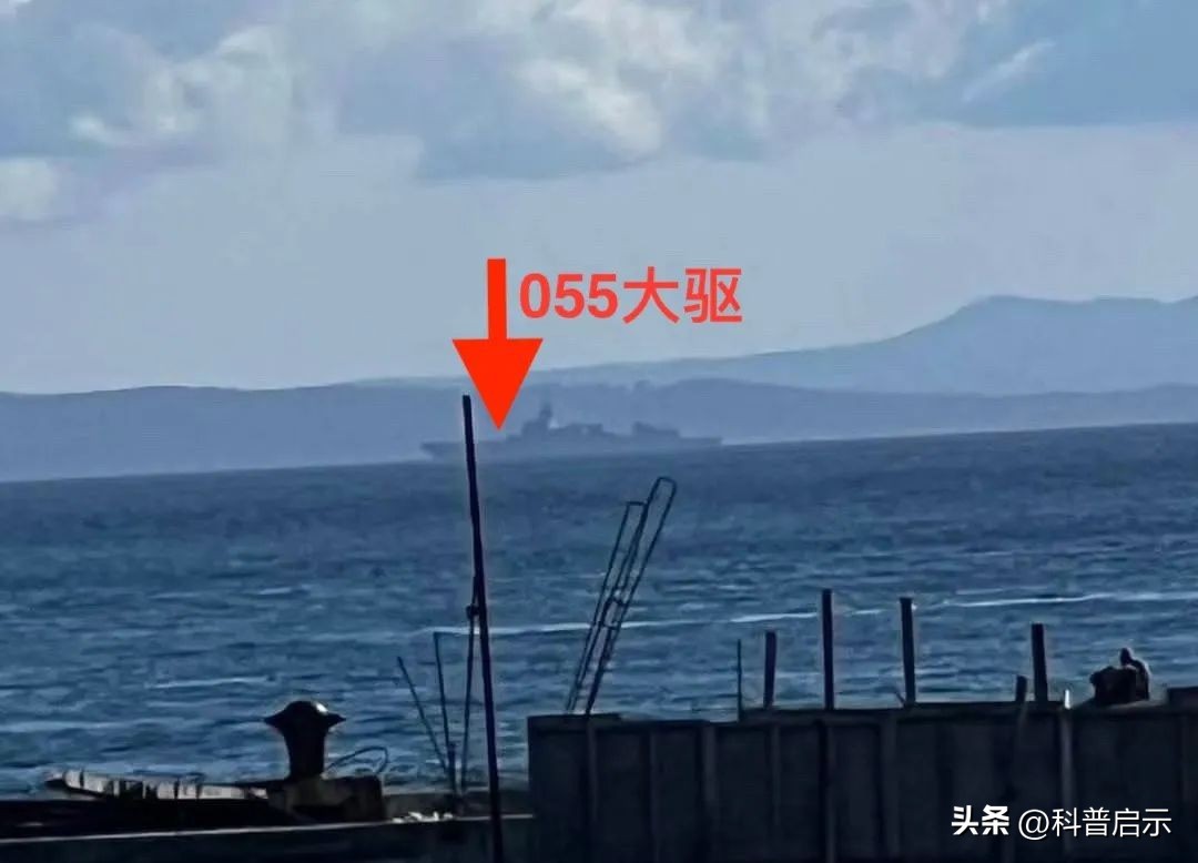 澳、新懵了,梅开二度!055大驱编队在塔斯曼海进行第2次实弹演