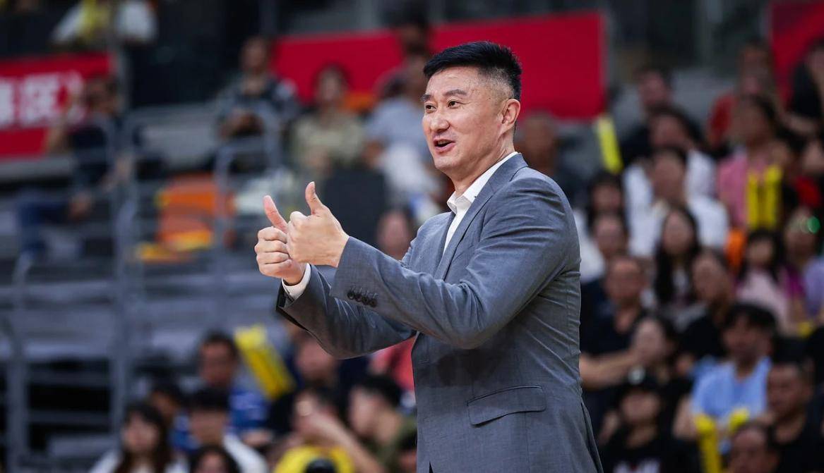 辽宁男篮拒绝输球!全力击败广东宏远,奥利弗首秀,CCTV5直播