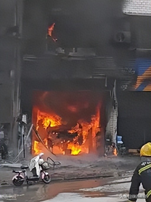 悲剧!一汽修店突发火灾,20岁男子不幸身亡