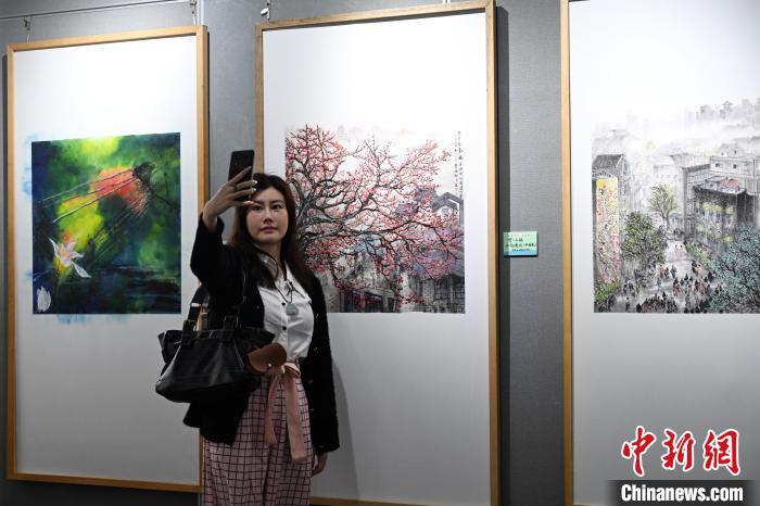 绿美西关泮塘有约美术、书法、摄影作品展在穗开幕