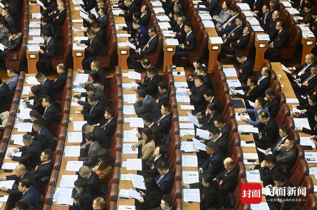 成都市政协十六届三次会议今日上午开幕|图集