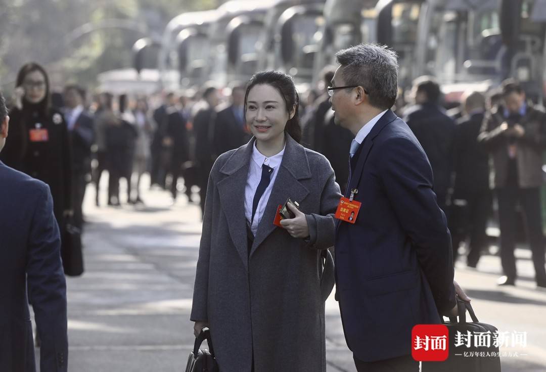 成都市政协十六届三次会议今日上午开幕|图集
