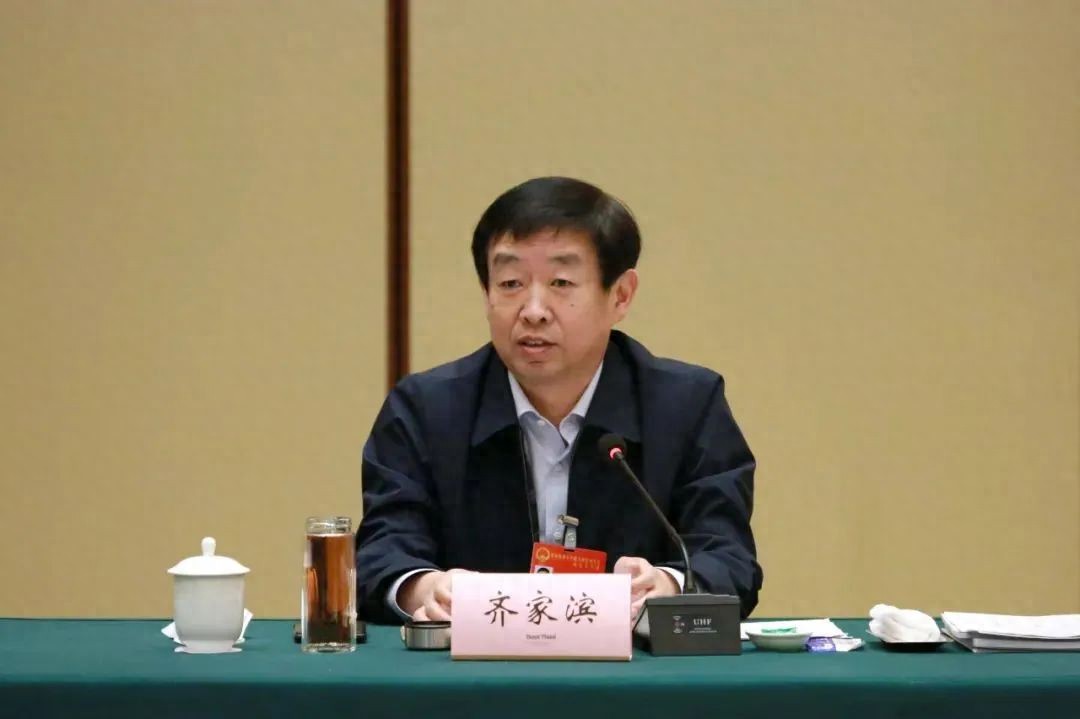 齐家滨任国家公务员局局长,济南人,曾长期在山东任职今日头