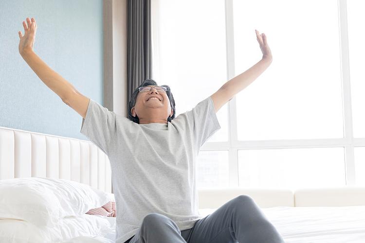 起床后,血压多少才算正常?很多人放宽范围了,医生一文说清