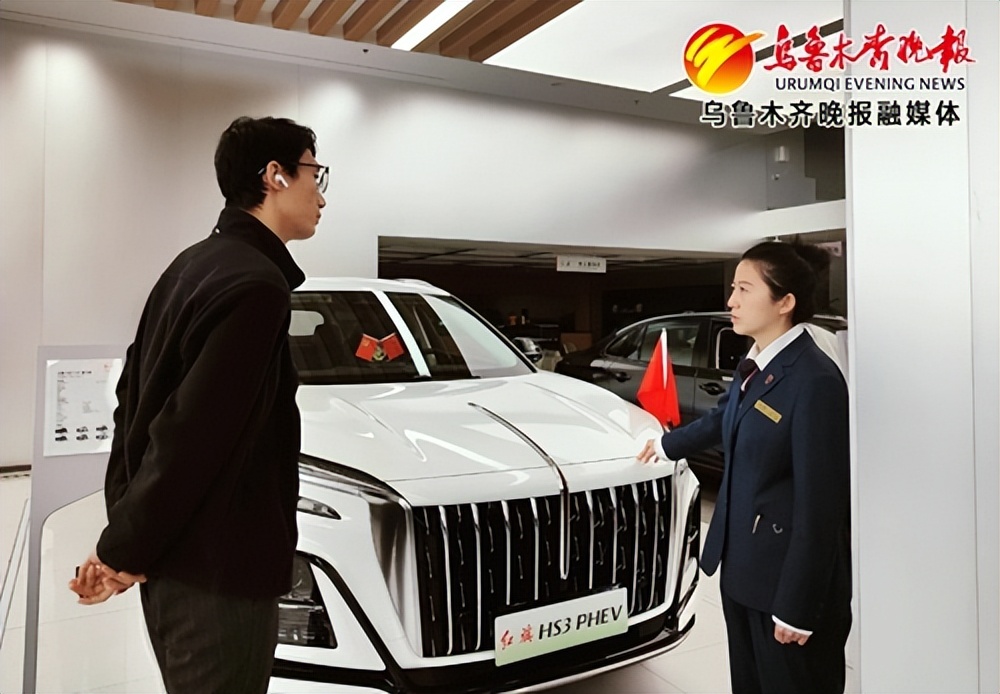 乌鲁木齐:汽车以旧换新持续推进市民选车忙