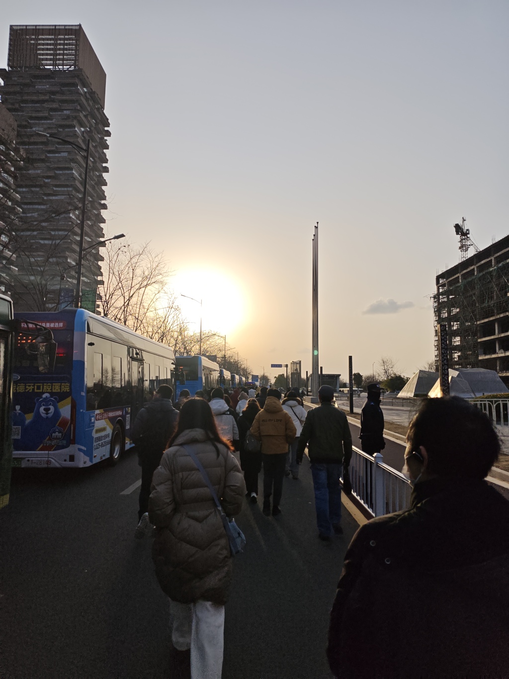 南京过江地铁停运22天背后的跨江人生