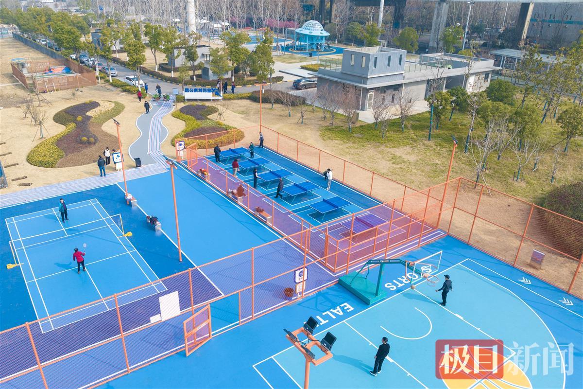 地下治污水,地上健身忙!江岸这座净水厂上绽放运动乐园今日