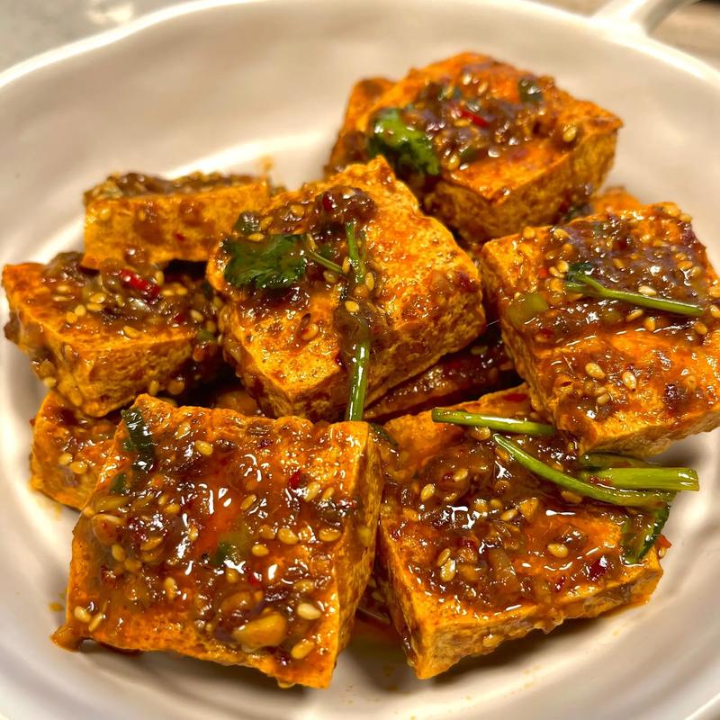血压高,不能吃大蒜?医生忠告:若想血压稳定,尽早少吃3种素食