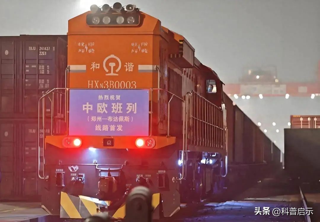 美军机罕见抵达莫斯科,中美俄拿到了自己想要的,只有欧洲受伤