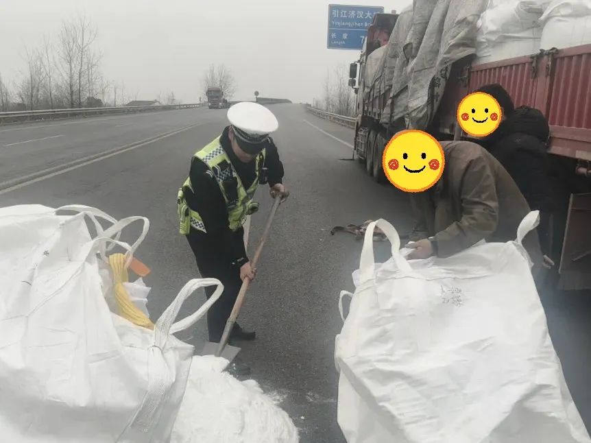 点赞!荆州交警收到来自12345的表扬信